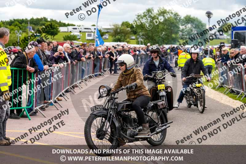 Vintage motorcycle club;eventdigitalimages;no limits trackdays;peter wileman photography;vintage motocycles;vmcc banbury run photographs